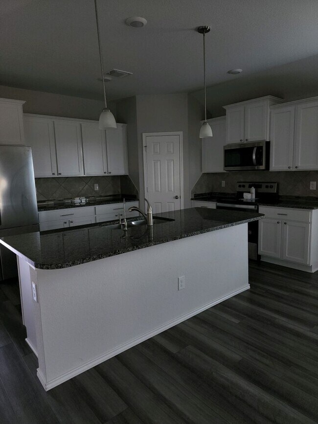 Building Photo - 1808 Fall Creek Ct