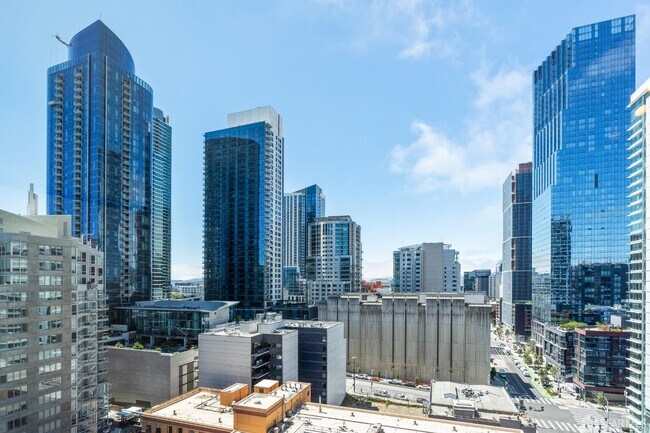 Building Photo - 201 Folsom St