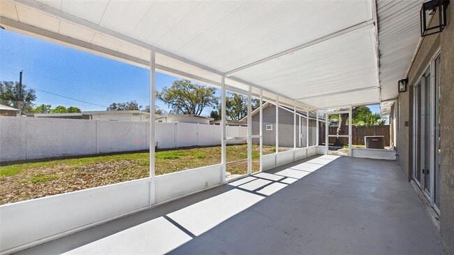 Building Photo - 4418 W Fairview Heights
