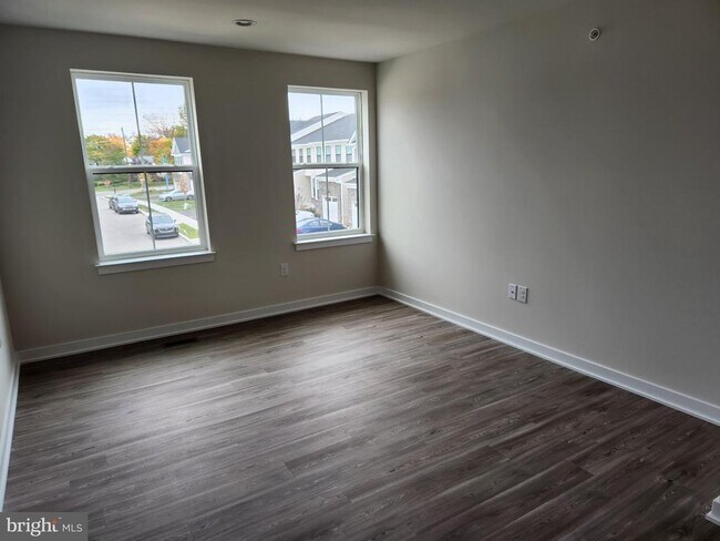 Building Photo - 821 Bayberry Ct