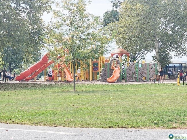 Building Photo - 236 Lenape Trail
