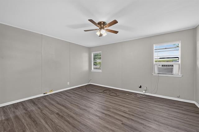 Building Photo - 208 D St