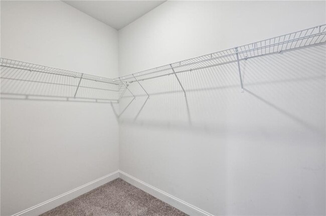 Building Photo - 687 Avondale Creek Dr.