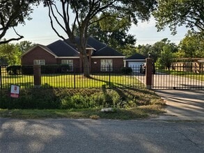 Building Photo - 11207 Iberia Dr