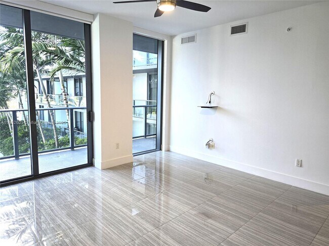 Building Photo - 2960 NE 207th St