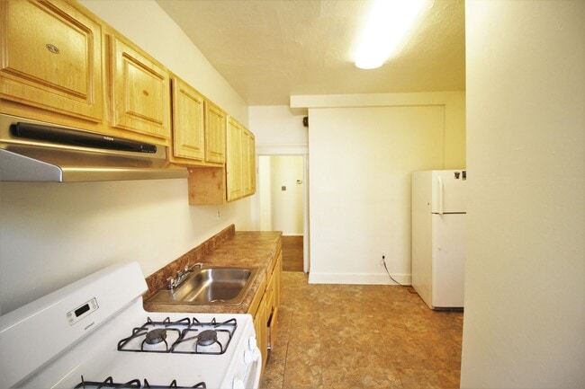 Building Photo - 3212 N Calvert St
