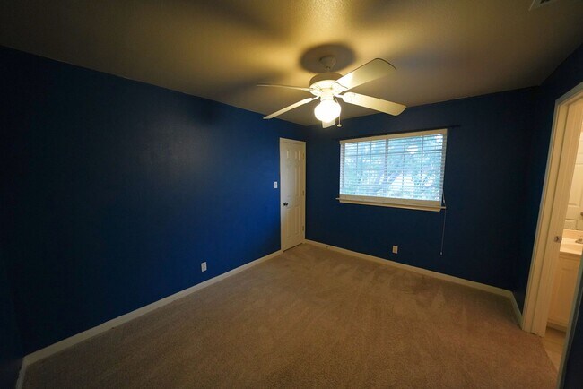 Building Photo - 68 Chapel Hill Cir