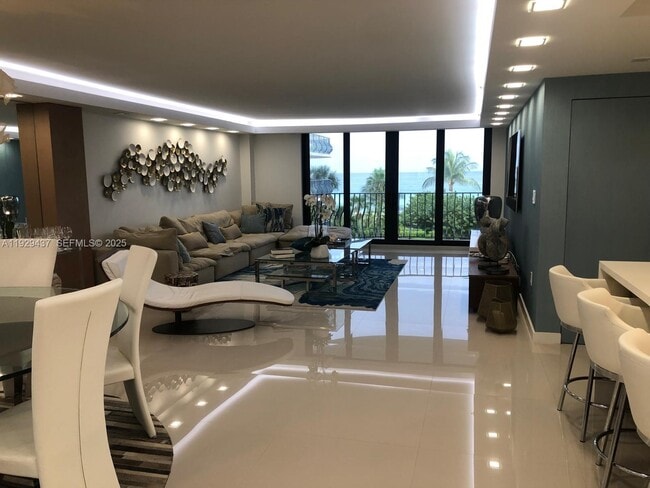 Building Photo - 8877 Collins Ave