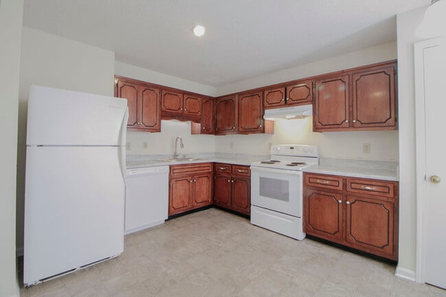 Building Photo - 2006 Tynewood Dr