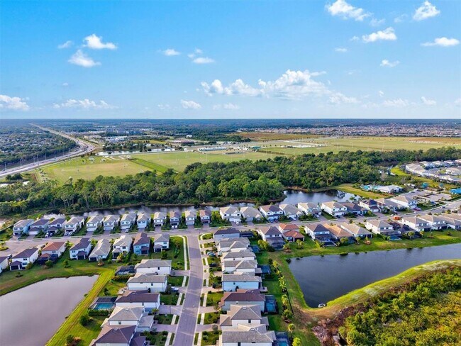 Building Photo - 16235 Pine Mist Dr