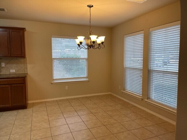 Building Photo - Lovely Home in Cedar Park Town Center