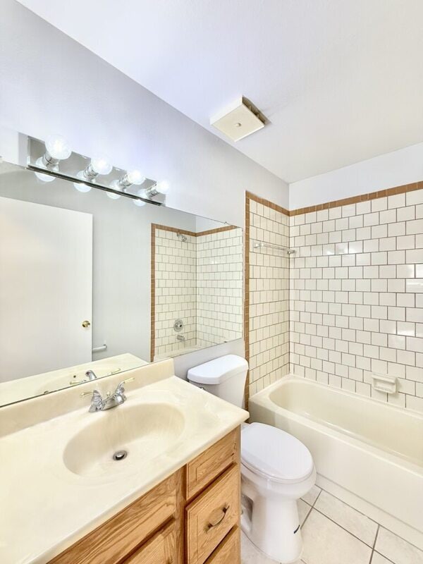 Building Photo - 3455 Countryside Blvd