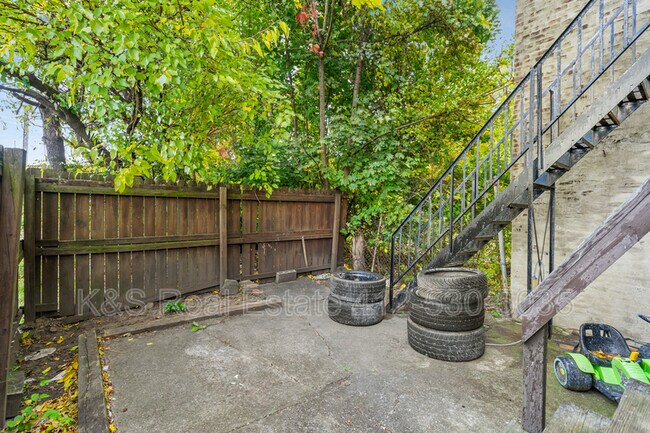 Building Photo - 1224 N Franklin St