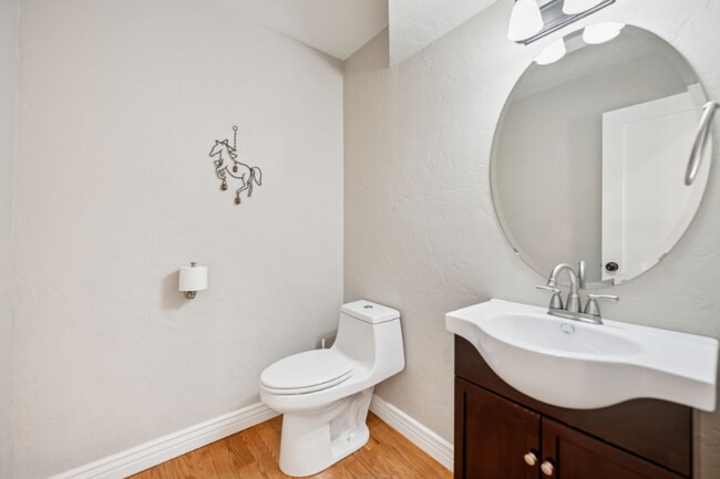 Building Photo - 711 S Bear Paw Ln