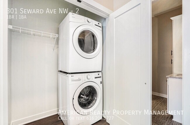 Building Photo - 301 Seward Ave NW