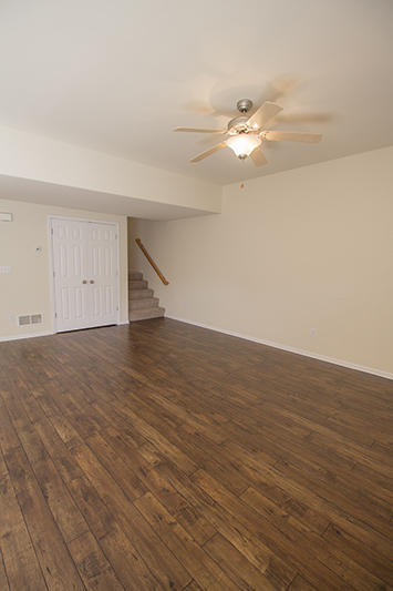 Building Photo - 1930 CENTER St