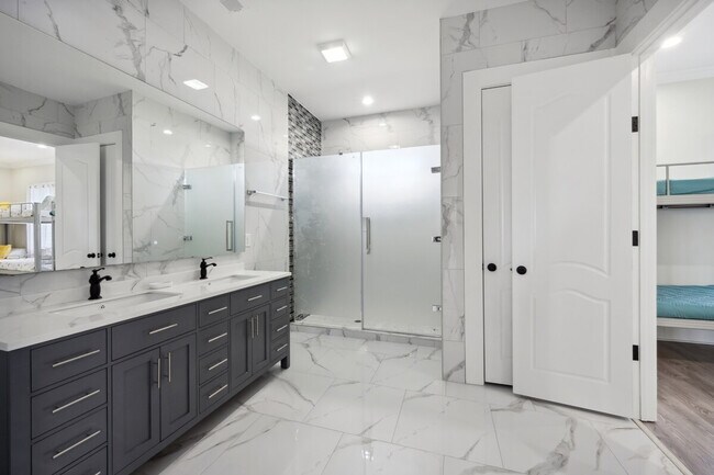 Building Photo - 509 Debordieu Blvd