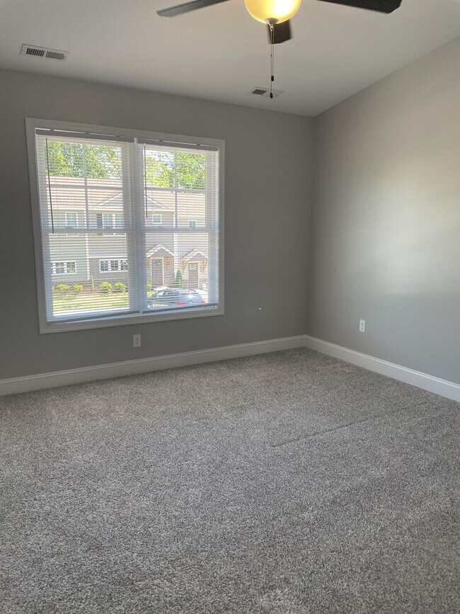 Building Photo - 1179 Commonwealth Cir