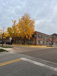 Building Photo - Trendy Downtown Lafayette - Large Studio