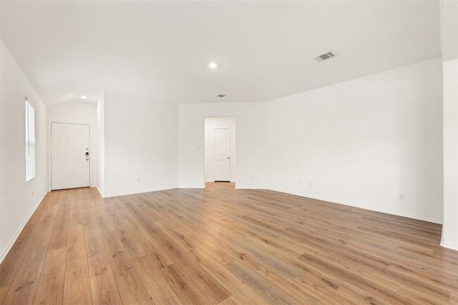 Building Photo - 148 Perfect World Lp