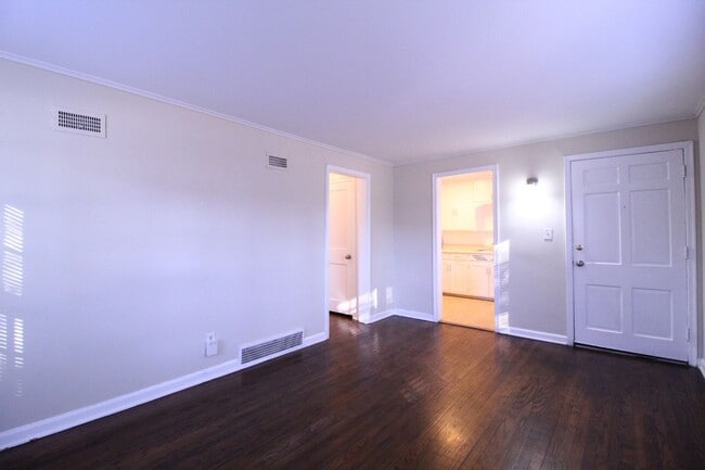 Building Photo - January FREE On This 1 Bedroom 1 Bath Duplex in Navy Hill Area in Olathe