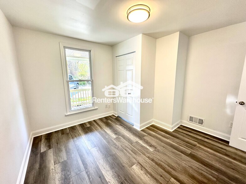 Building Photo - 4210 College Ave