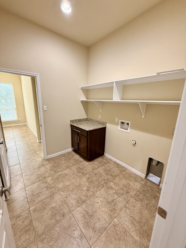 Building Photo - 10307 Bryson Dr