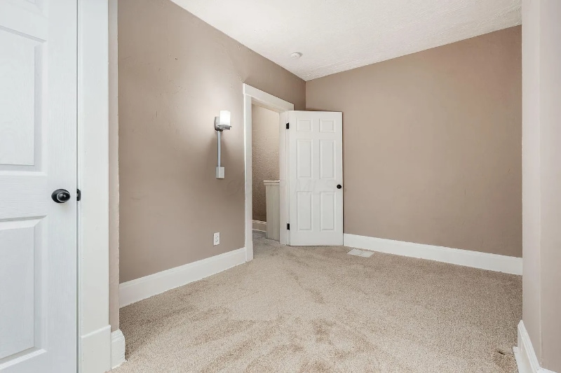 Building Photo - 440 S Ohio Ave