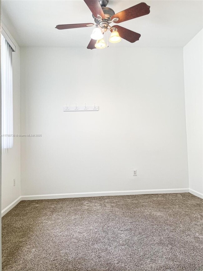 Building Photo - 2850 Coconut Ave