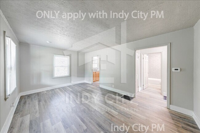 Building Photo - 3220 E 34th St