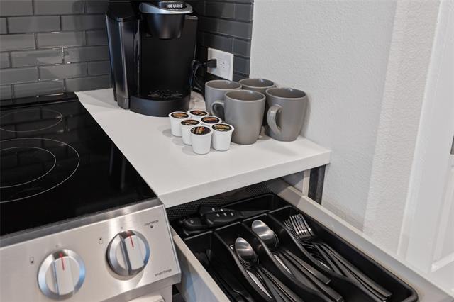 Building Photo - 1120 Galveston Ave