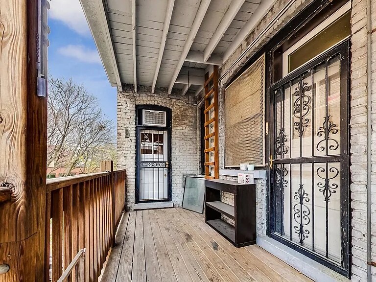 Building Photo - 5600 S Blackstone Ave