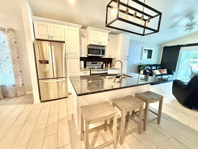 Building Photo - 2266 Mallard Creek Cir