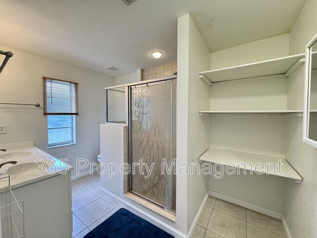 Building Photo - 4441 Tiffin Ave