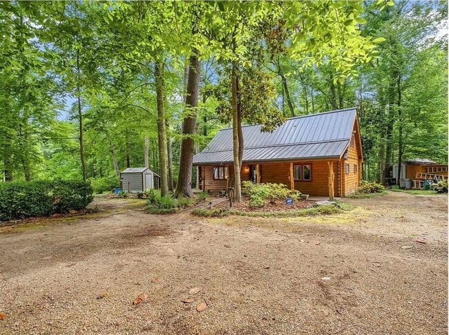 Building Photo - 1214 Timber Run