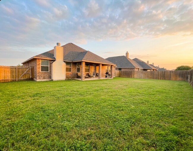 Building Photo - AVAILABLE NOW; APPLY AT OUR WEBSITE TODAY!!