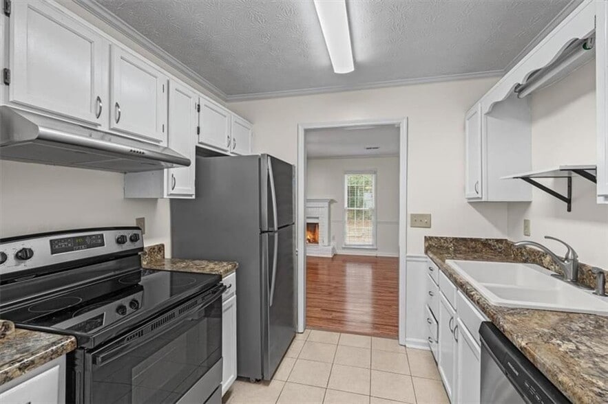 Building Photo - 2927 Governors Ct