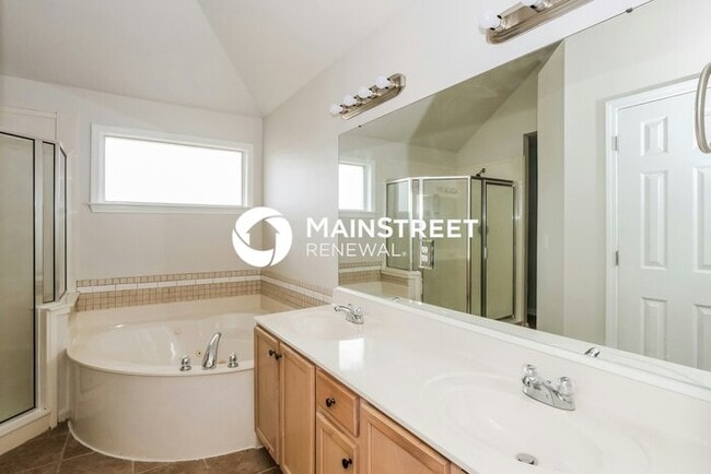 Building Photo - 3 Bedroom Pet-Friendly Home in CORDOVA, TN with Main Street Renewal