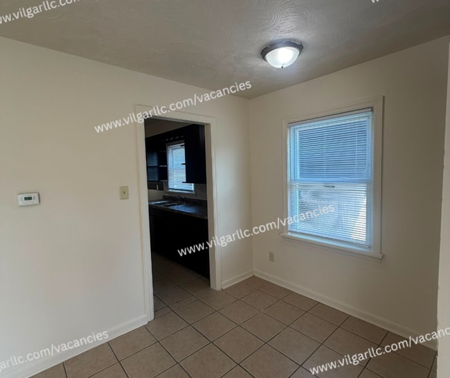 Building Photo - 727 Mount