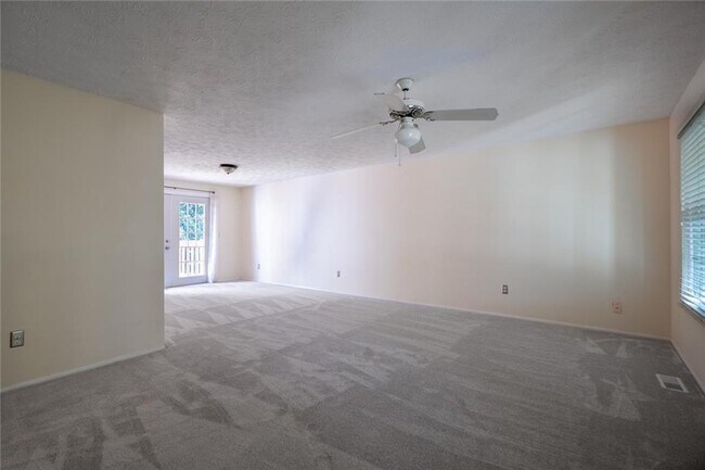 Building Photo - 2843 Pine Meadow Dr