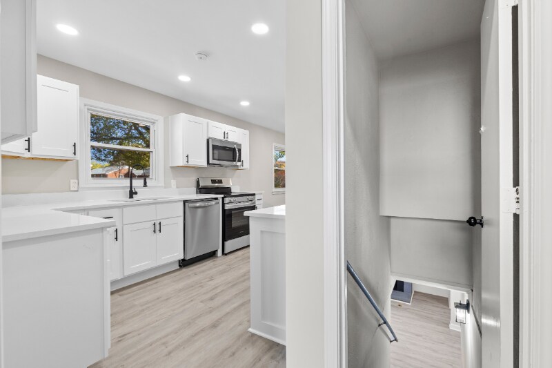 Building Photo - 1200 Lockland Ave