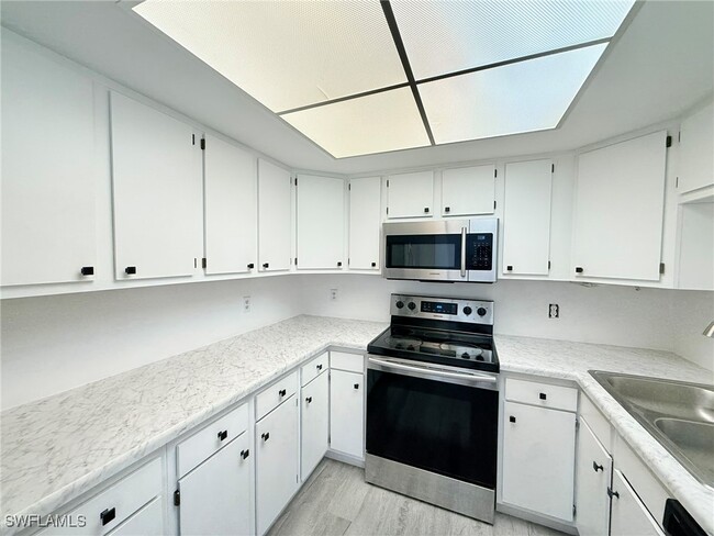 Building Photo - 13257 Broadhurst Loop