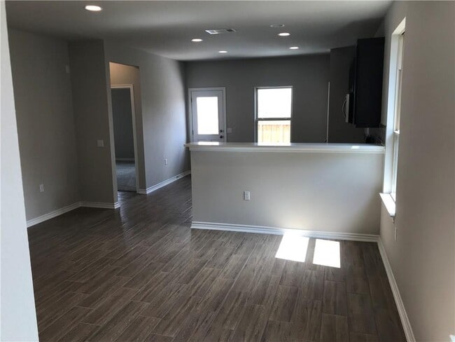 Building Photo - 1308 Hazleton Cove