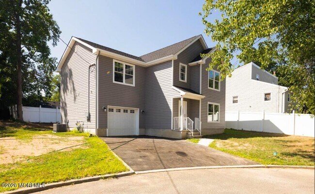 Building Photo - 191 Greenwood Dr