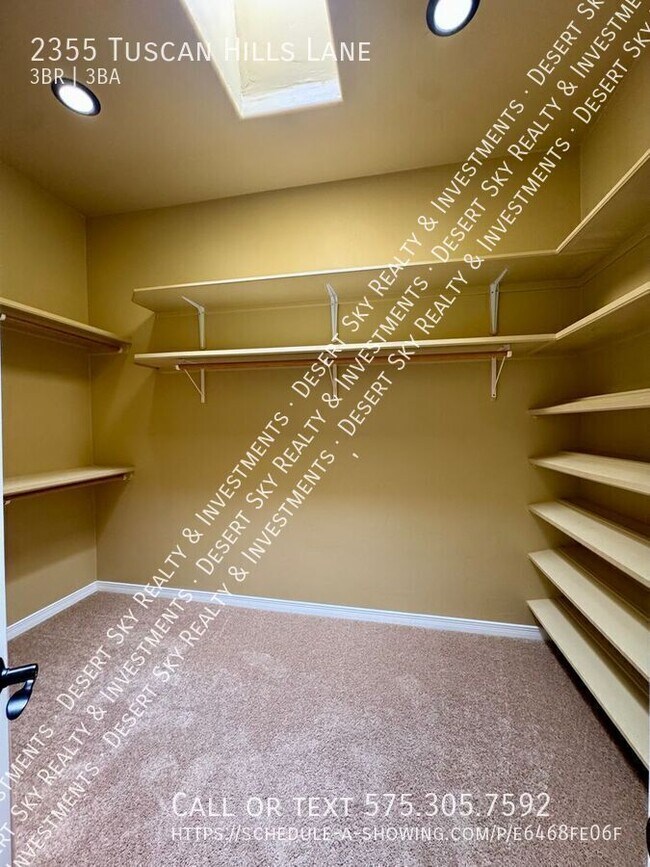 Building Photo - 2355 Tuscan Hills Ln