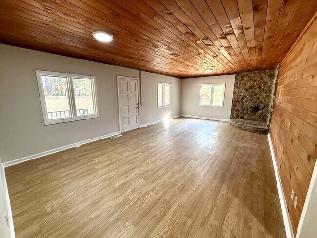 Building Photo - 54 Hebron Church Rd