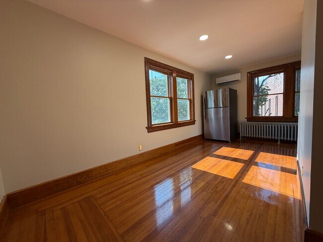 Building Photo - 161 Park Hill Ave