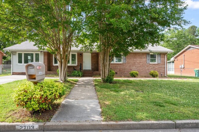 Primary Photo - 2703 Atlantic St
