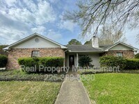 Building Photo - 9766 Kinglet Dr