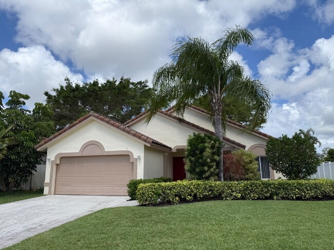 Building Photo - Beautiful Home with Large Great Room!